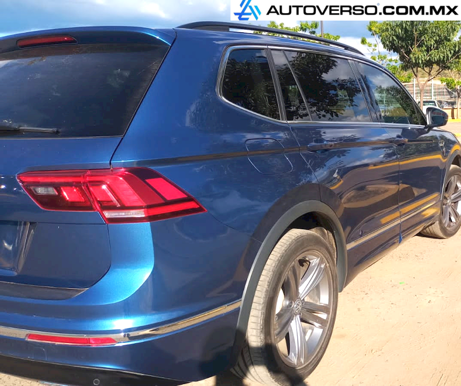 2020 *Volkswagen *Tiguan