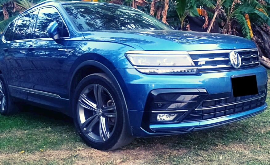 2020 *Volkswagen *Tiguan