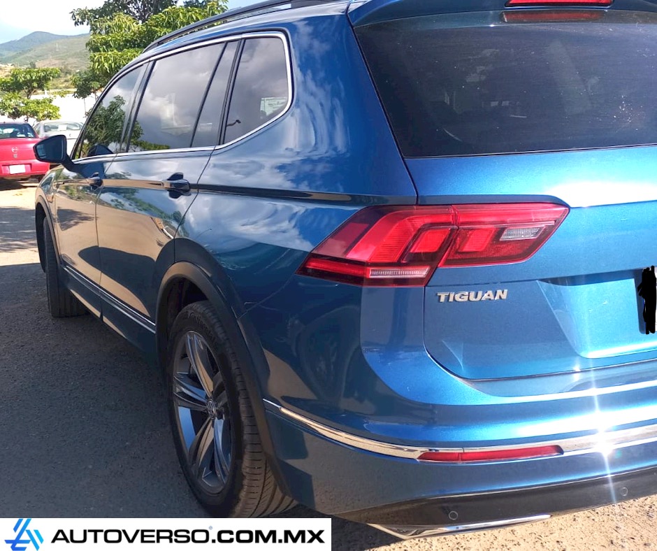 2020 *Volkswagen *Tiguan