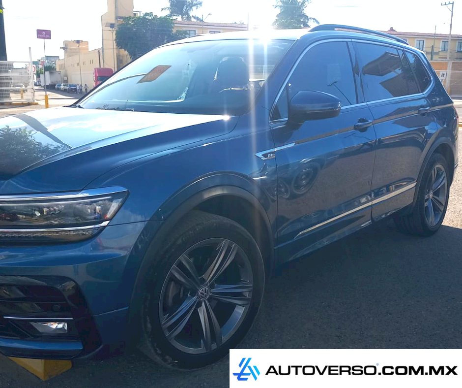 2020 *Volkswagen *Tiguan